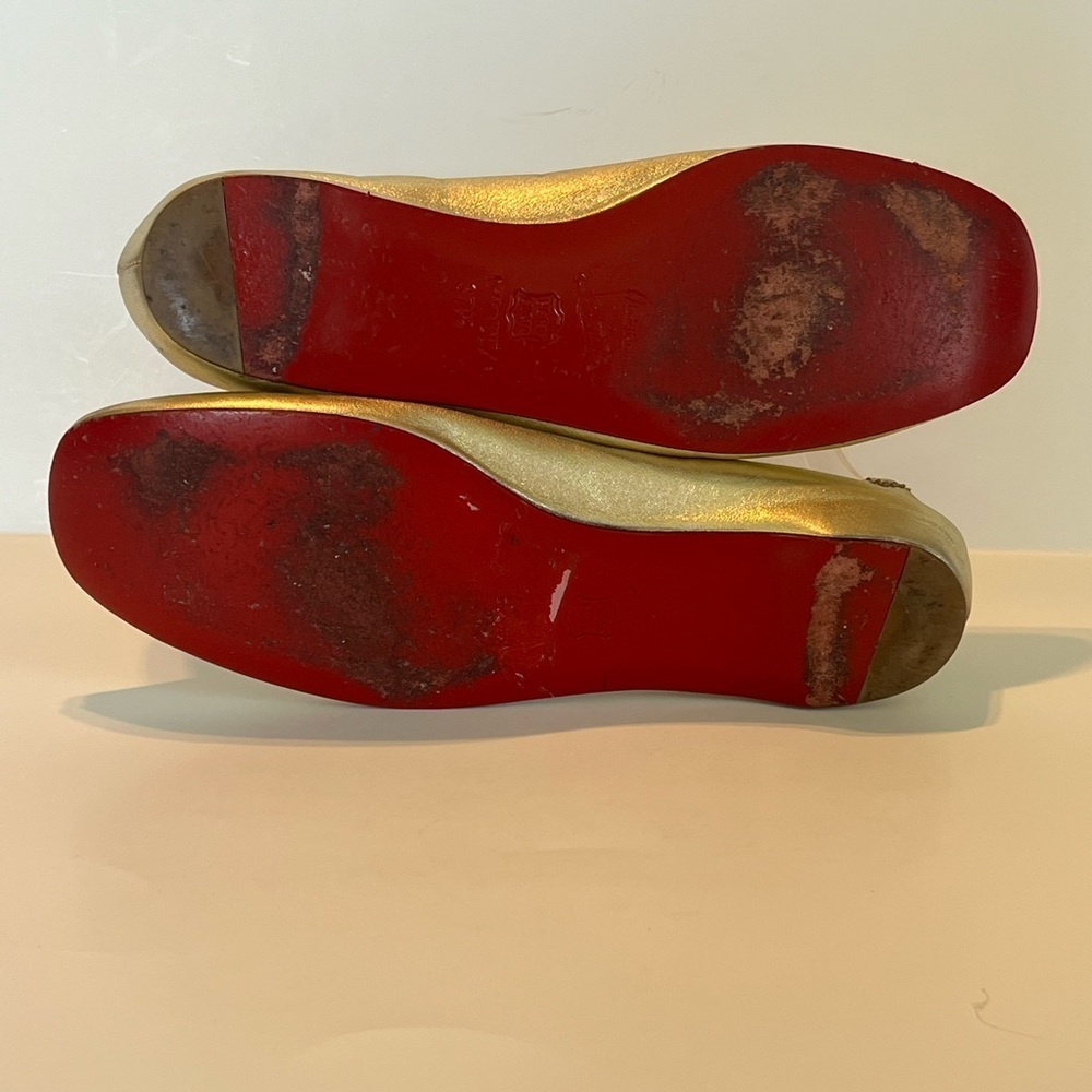 CHRISTIAN LOUBOUTIN GOLD METALLIC LEATHER BALLET FLATS SZ 37.5 - Picture 4 of 9